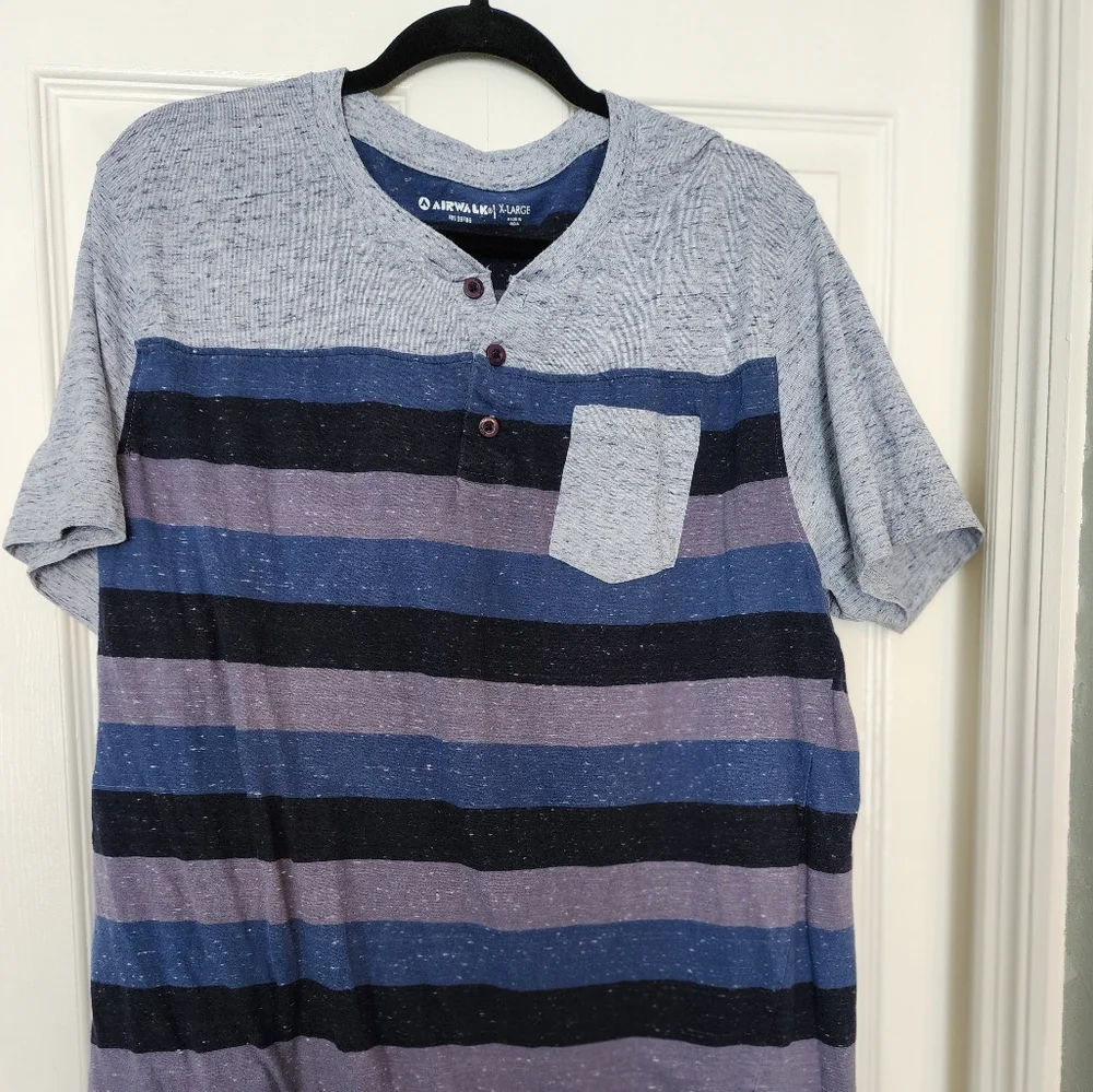Air walk shirt - Picture 1 of 3